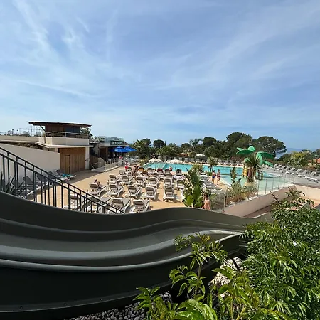 Camping Vue Mer, Jacuzzi, Terrase, Jardin *