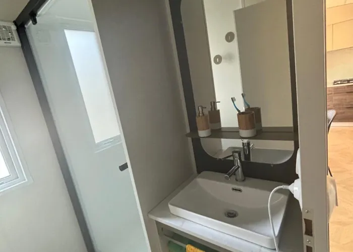 Vue Mer, Jacuzzi, Terrase, Jardin مكان تخييم Saint-Raphaël