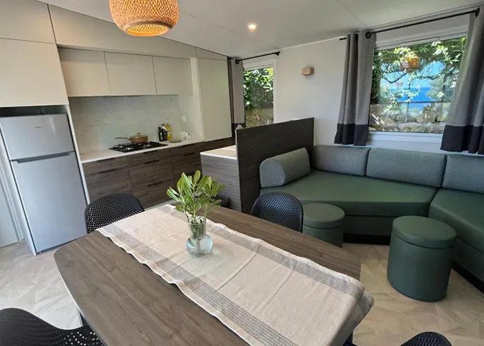 مكان تخييم Vue Mer, Jacuzzi, Terrase, Jardin Saint-Raphaël