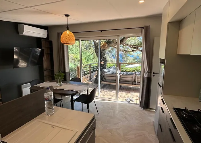 مكان تخييم Vue Mer, Jacuzzi, Terrase, Jardin Saint-Raphaël